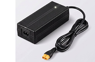 工业设备充电器选型全流程拆解：58.4V/10.0A规格的关键指标与核查清单