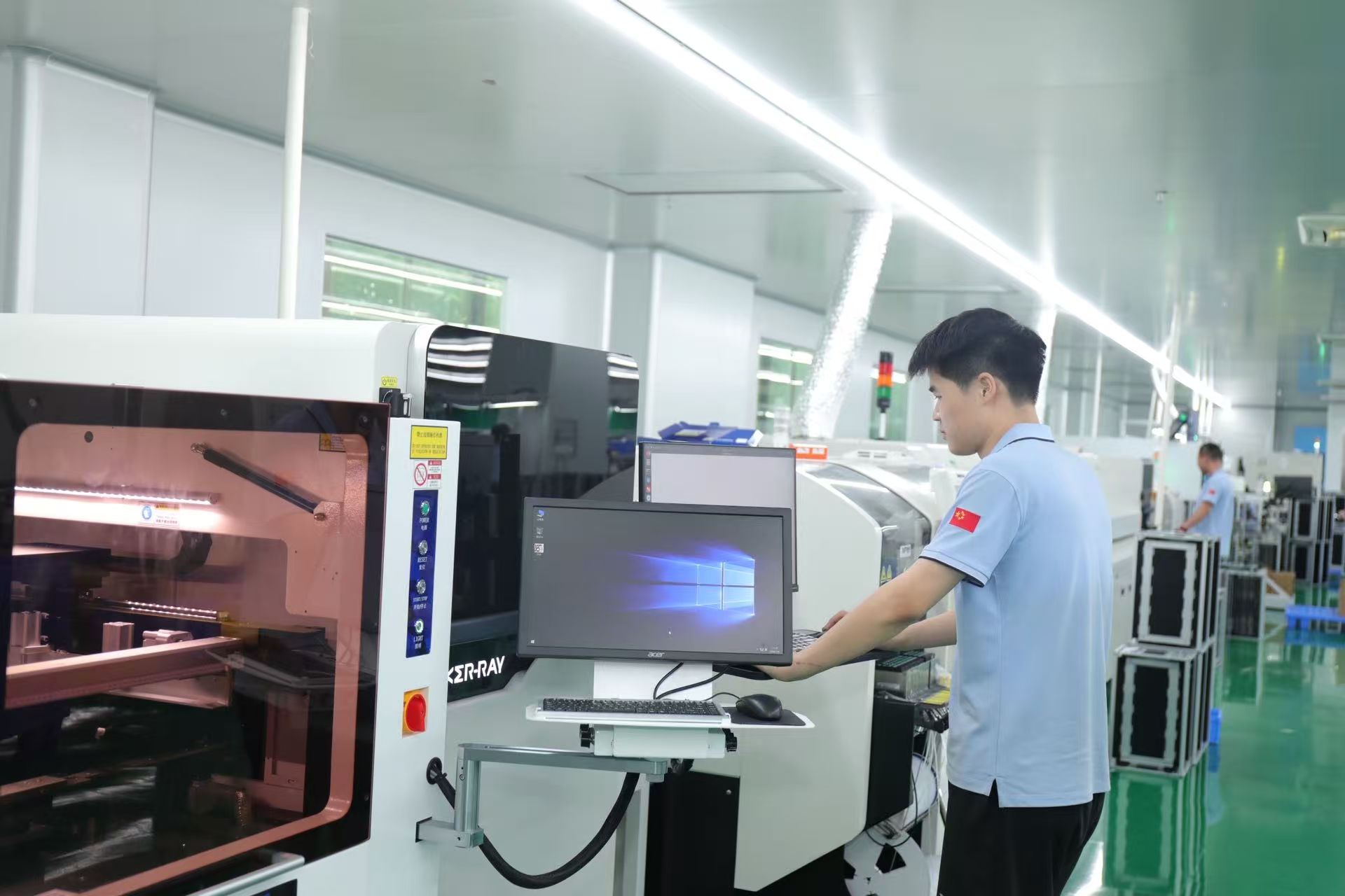 SMT贴片车间_锂电池充电器自动化生产_福洋电子实力展示